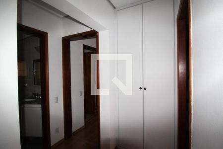 Apartamento para alugar com 360m², 4 quartos e 3 vagasCorredor