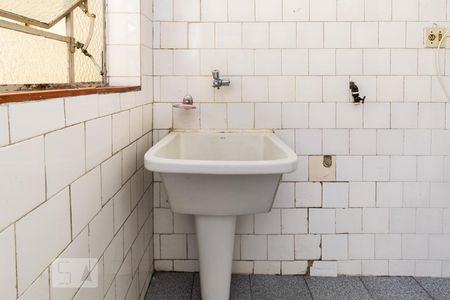 Casa à venda com 250m², 4 quartos e 3 vagasÁrea de serviço - casa dos fundos