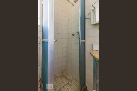 Casa à venda com 250m², 4 quartos e 3 vagasBanheiro - dos casa fundos