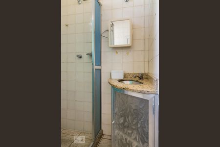 Casa à venda com 250m², 4 quartos e 3 vagasBanheiro - casa dos fundos