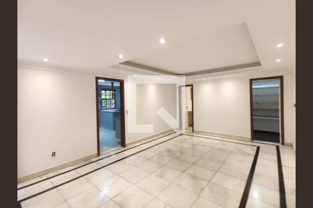 Casa à venda com 4 quartos, 350m² em Santa Lúcia, Belo Horizonte