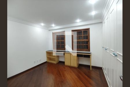 Casa à venda com 350m², 4 quartos e 4 vagas