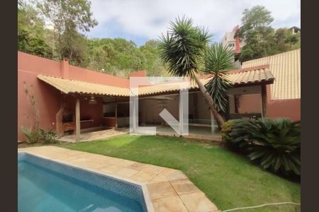 Casa à venda com 350m², 4 quartos e 4 vagas