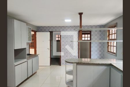 Casa à venda com 350m², 4 quartos e 4 vagas