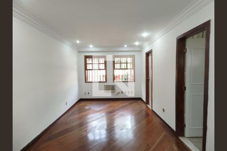 Casa à venda com 350m², 4 quartos e 4 vagas