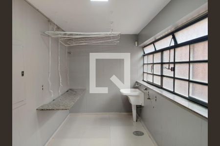 Casa à venda com 350m², 4 quartos e 4 vagas