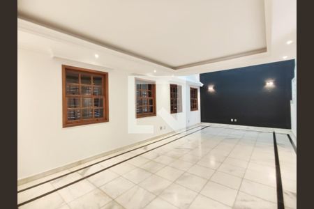 Casa à venda com 4 quartos, 350m² em Santa Lúcia, Belo Horizonte