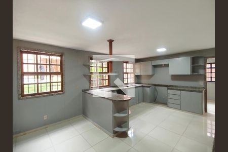 Casa à venda com 350m², 4 quartos e 4 vagas