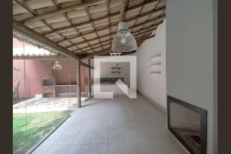 Casa à venda com 350m², 4 quartos e 4 vagas