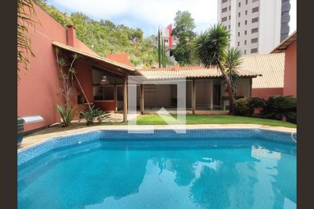 Casa à venda com 350m², 4 quartos e 4 vagas