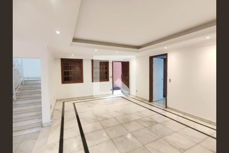 Casa à venda com 4 quartos, 350m² em Santa Lúcia, Belo Horizonte