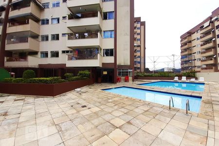 Apartamento à venda com 80m², 3 quartos e 1 vagaÁrea comum - Piscina
