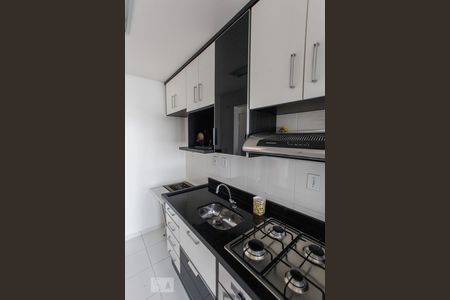 Cozinha de apartamento para alugar com 2 quartos, 55m² em Portal dos Gramados, Guarulhos