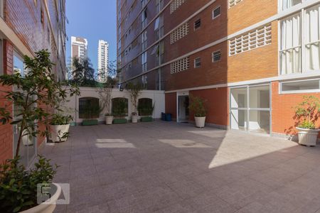 Apartamento à venda com 74m², 2 quartos e 1 vagaÁrea comum