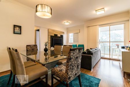 Sala de apartamento para alugar com 2 quartos, 73m² em Jardim Tupanci, Barueri