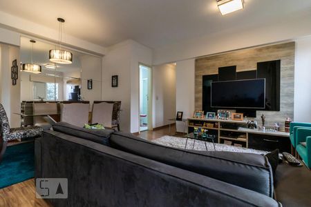 Sala de apartamento para alugar com 2 quartos, 73m² em Jardim Tupanci, Barueri