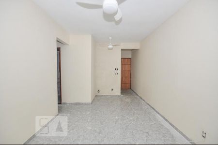 Apartamento à venda com 72m², 3 quartos e 1 vaga Apartamento à venda com 72m², 3 quartos e 1 vagaSala