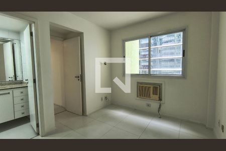 Suíte  de apartamento para alugar com 3 quartos, 95m² em Recreio dos Bandeirantes, Rio de Janeiro