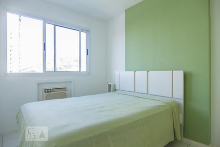 Quarto 1 de apartamento para alugar com 2 quartos, 95m² em Recreio dos Bandeirantes, Rio de Janeiro