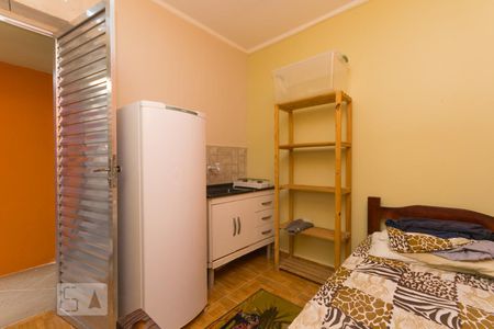 Kitnet de casa para alugar com 1 quarto, 20m² em Jabaquara, São Paulo