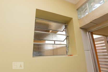 Janela da kitnet de casa para alugar com 1 quarto, 20m² em Jabaquara, São Paulo