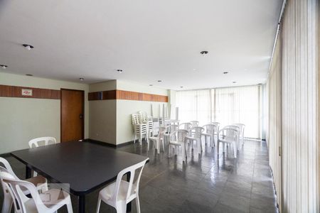 Apartamento à venda com 67m², 2 quartos e 1 vagaSalão de festas