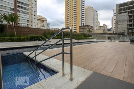 Studio para alugar com 36m², 1 quarto e 1 vaga Studio para alugar com 36m², 1 quarto e 1 vagaPiscina