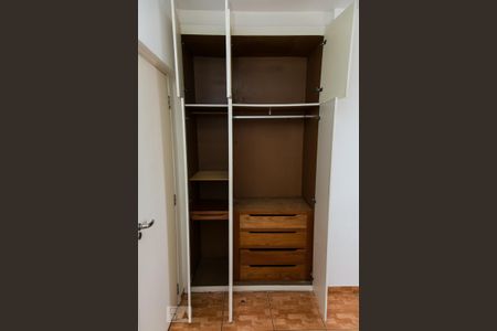 Apartamento para alugar com 72m², 2 quartos e 1 vagaQuarto 1