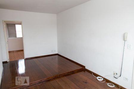 Apartamento para alugar com 72m², 2 quartos e 1 vagaSala
