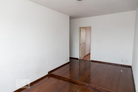 Apartamento para alugar com 72m², 2 quartos e 1 vagaSala