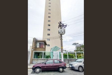 Apartamento para alugar com 72m², 2 quartos e 1 vagaFachada