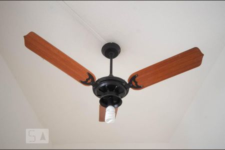 Apartamento à venda com 126m², 3 quartos e 1 vagaVentilador de teto do quarto de serviço