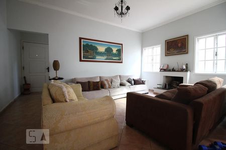 Sala de casa para alugar com 4 quartos, 210m² em Lar São Paulo, São Paulo