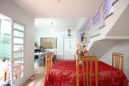 Sala de casa para alugar com 4 quartos, 210m² em Lar São Paulo, São Paulo