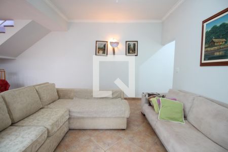 Sala de casa para alugar com 4 quartos, 210m² em Lar São Paulo, São Paulo