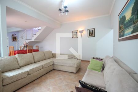 Sala de casa para alugar com 4 quartos, 210m² em Lar São Paulo, São Paulo