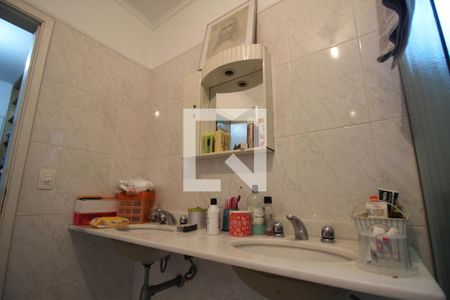 Casa para alugar com 210m², 4 quartos e 3 vagasBanheiro 1