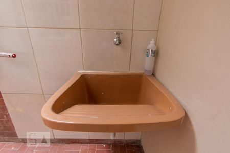 Casa à venda com 75m², 2 quartos e sem vagaÁrea de Serviço