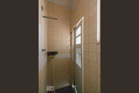 Casa à venda com 75m², 2 quartos e sem vagaBanheiro de Serviço