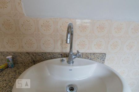 Casa à venda com 75m², 2 quartos e sem vagaBanheiro