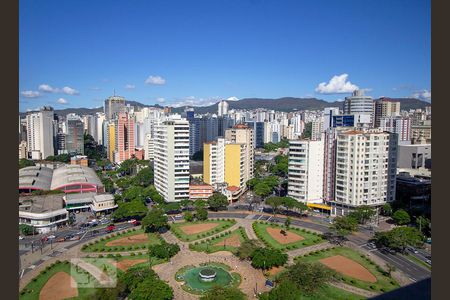Vista de apartamento à venda com 3 quartos, 107m² em Centro, Belo Horizonte