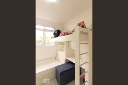 Quarto 1 de apartamento para alugar com 2 quartos, 50m² em Uberaba, Curitiba