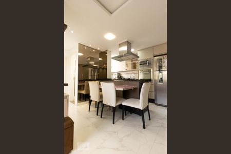 Sala de apartamento para alugar com 2 quartos, 50m² em Uberaba, Curitiba