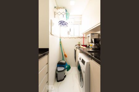 Área de serviço de apartamento para alugar com 2 quartos, 50m² em Uberaba, Curitiba