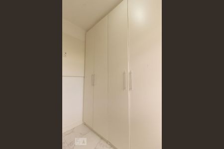 Quarto 1 de apartamento para alugar com 2 quartos, 50m² em Uberaba, Curitiba