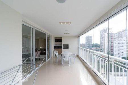 Apartamento para alugar com 135m², 3 quartos e 2 vagasVaranda