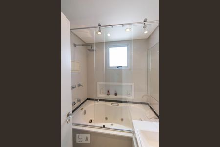 Apartamento para alugar com 135m², 3 quartos e 2 vagasBanheiro Suíte Master