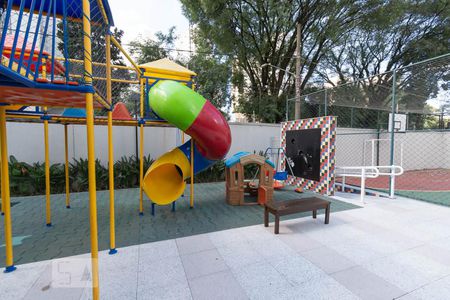 Apartamento para alugar com 135m², 3 quartos e 2 vagasPlayground