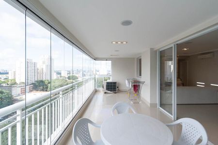 Apartamento para alugar com 135m², 3 quartos e 2 vagasVaranda