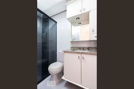 Banheiro  de apartamento para alugar com 2 quartos, 51m² em Vila Bertioga, São Paulo